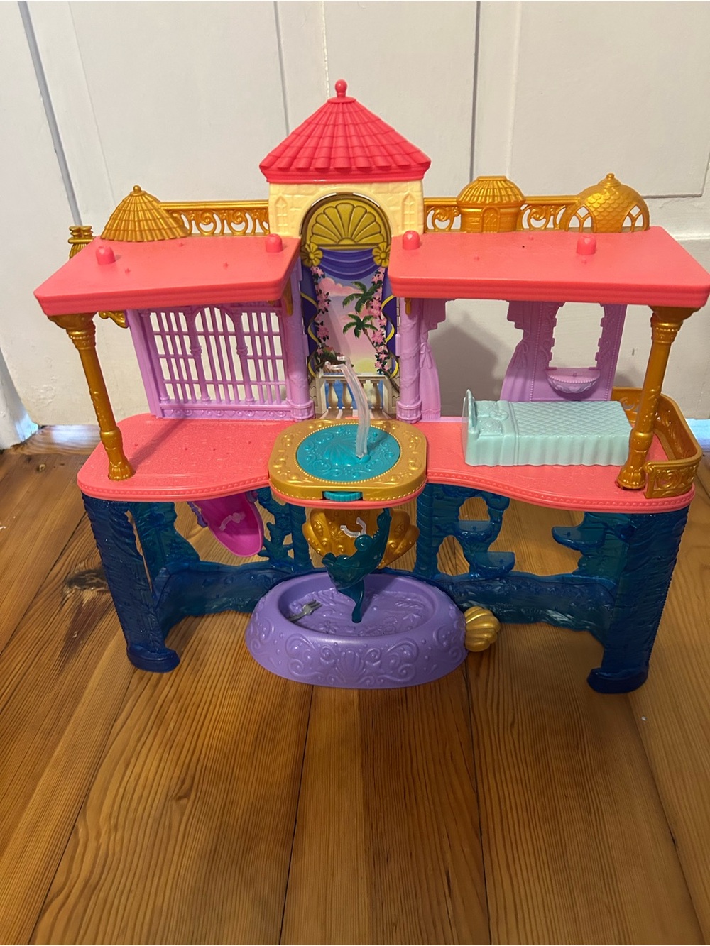 Disney Princess Ariel's Land-to-Sea Castle Playset